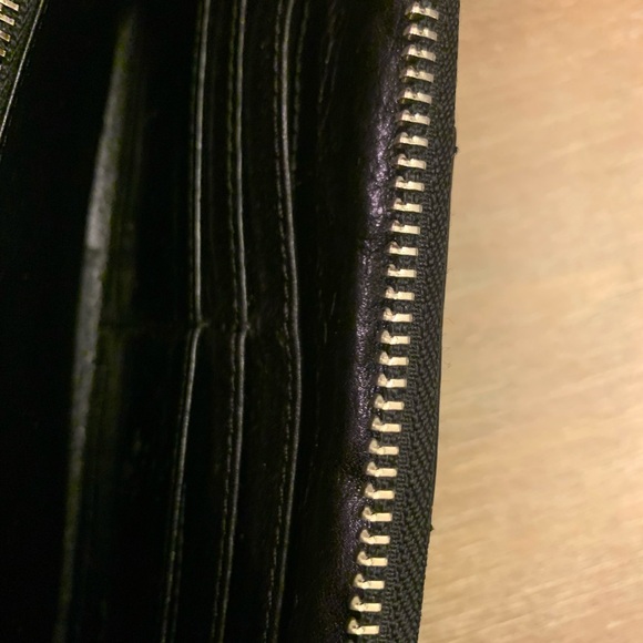 Tory Burch Black Leather Wallet with Silver Detail - Picture 9 of 10